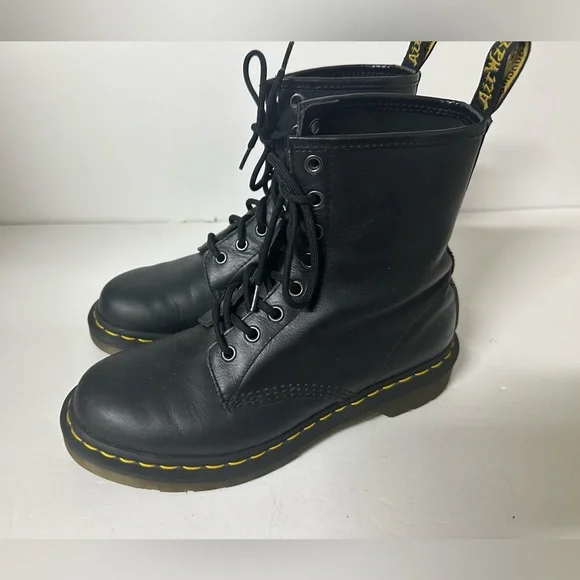 Dr. Martens Black Leather Boots with Yellow Stitching Size 8 - Picture 2 of 7